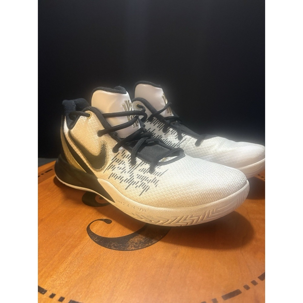 Size 10 - Nike Kyrie Flytrap 2‎ White Gold Black